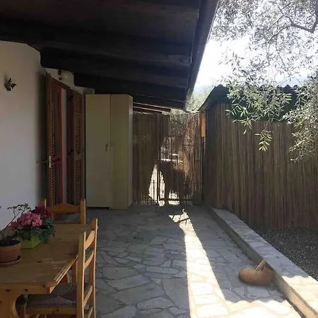 Apartamento Andora, Indipendente, Ammessi Animali, Entrata E Giardino Dehor Privato, Luogo Rigenerante ,solarium,pace E Relax,parcheggio Privato Gratuito
