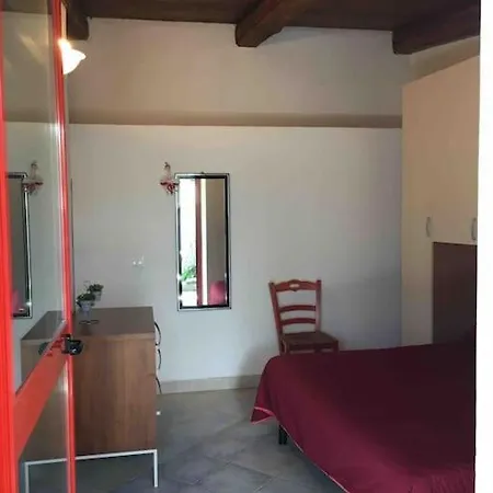 Andora, Indipendente, Ammessi Animali, Entrata E Giardino Dehor Privato, Luogo Rigenerante ,solarium,pace E Relax,parcheggio Privato Gratuito *