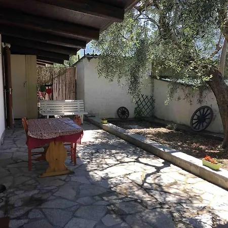 Andora, Indipendente, Ammessi Animali, Entrata E Giardino Dehor Privato, Luogo Rigenerante ,solarium,pace E Relax,parcheggio Privato Gratuito * Лайгуэлья
