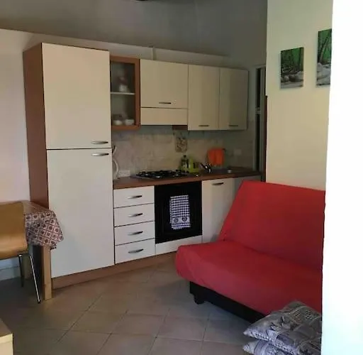 Andora, Indipendente, Ammessi Animali, Entrata E Giardino Dehor Privato, Luogo Rigenerante ,solarium,pace E Relax,parcheggio Privato Gratuito Laigueglia