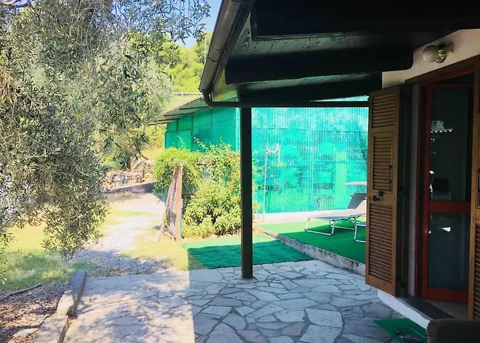 Andora, Indipendente, Ammessi Animali, Entrata E Giardino Dehor Privato, Luogo Rigenerante ,solarium,pace E Relax,parcheggio Privato Gratuito *