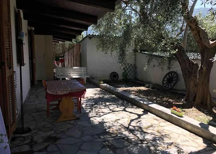 Andora, Indipendente, Ammessi Animali, Entrata E Giardino Dehor Privato, Luogo Rigenerante ,solarium,pace E Relax,parcheggio Privato Gratuito Lejlighed