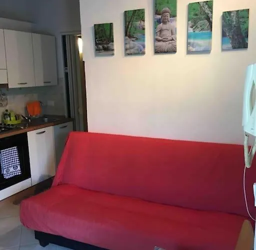 Andora, Indipendente, Ammessi Animali, Entrata E Giardino Dehor Privato, Luogo Rigenerante ,solarium,pace E Relax,parcheggio Privato Gratuito Laigueglia