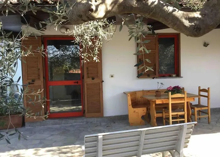 Andora, Indipendente, Ammessi Animali, Entrata E Giardino Dehor Privato, Luogo Rigenerante ,solarium,pace E Relax,parcheggio Privato Gratuito * Laigueglia