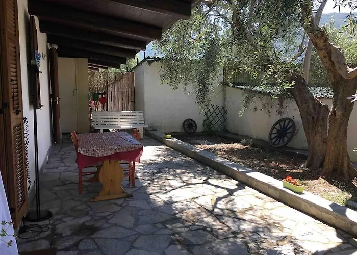 Andora, Indipendente, Ammessi Animali, Entrata E Giardino Dehor Privato, Luogo Rigenerante ,solarium,pace E Relax,parcheggio Privato Gratuito * Laigueglia